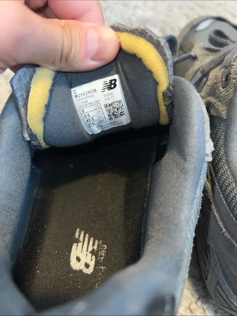 New Balance 2002r